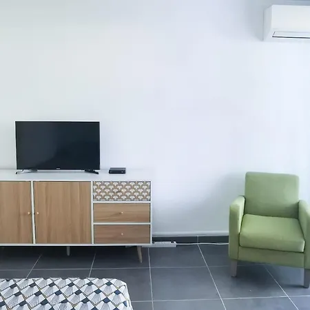 Climatisé 2 Pers, Parking Privé, 600 M Plage, 1er étage * La Grande-Motte