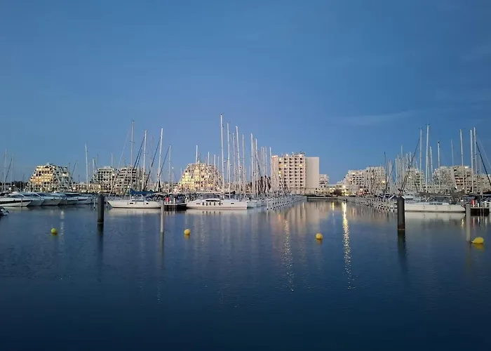 Climatisé 2 Pers, Parking Privé, 600 M Plage, 1er étage